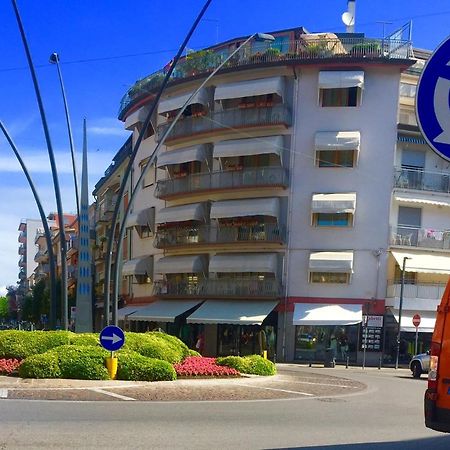 Piazza Italia Charming Sea Apartments Кьоджа Экстерьер фото