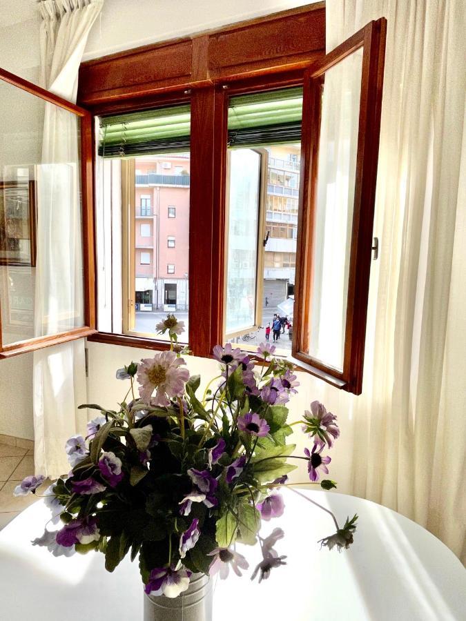 Piazza Italia Charming Sea Apartments Кьоджа Экстерьер фото