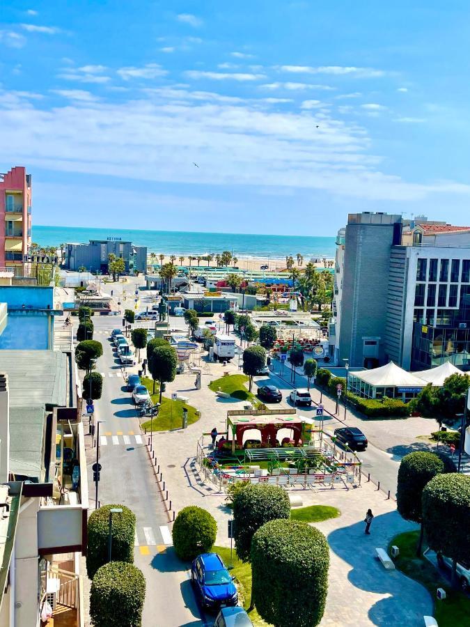 Piazza Italia Charming Sea Apartments Кьоджа Экстерьер фото
